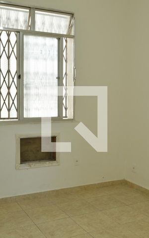 Casa à venda com 466m², 5 quartos e 8 vagas Casa à venda com 466m², 5 quartos e 8 vagasQuarto 2