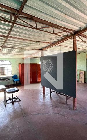 Casa à venda com 440m², 4 quartos e 5 vagas Casa à venda com 440m², 4 quartos e 5 vagasTerraço
