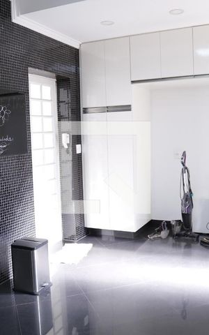 Casa à venda com 450m², 4 quartos e 4 vagasCozinha