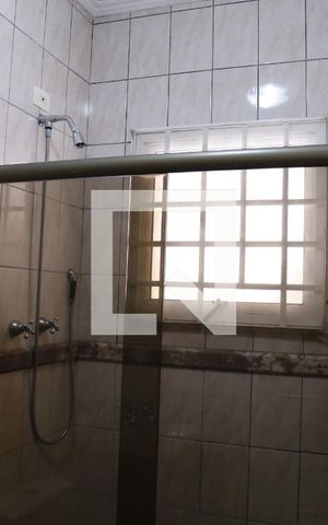 Casa à venda com 450m², 4 quartos e 4 vagasBanheiro da Suíte