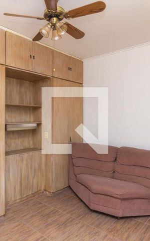 Casa à venda com 200m², 4 quartos e 2 vagas Casa à venda com 200m², 4 quartos e 2 vagasSuíte 3