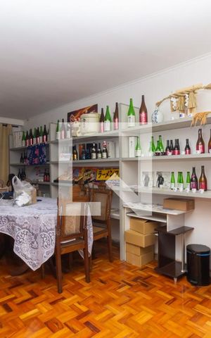 Casa à venda com 200m², 4 quartos e 2 vagas Casa à venda com 200m², 4 quartos e 2 vagasSala