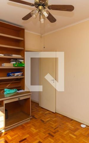 Casa à venda com 200m², 4 quartos e 2 vagas Casa à venda com 200m², 4 quartos e 2 vagasQuarto 4