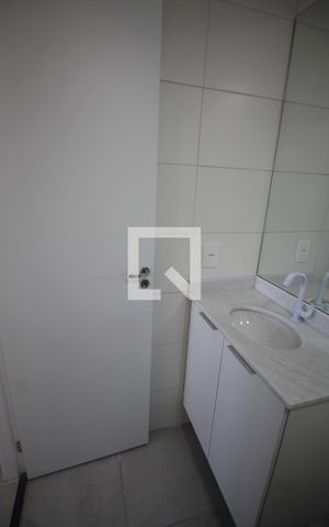Apartamento para alugar com 42m², 2 quartos e 1 vaga Apartamento para alugar com 42m², 2 quartos e 1 vagaBanheiro