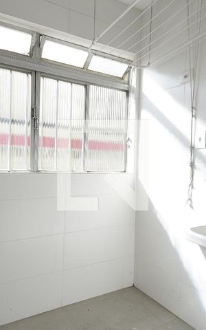 Apartamento para alugar com 90m², 2 quartos e 1 vagaÁrea de Serviço
