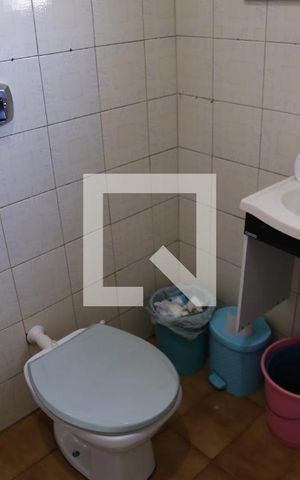 Casa à venda com 160m², 3 quartos e 1 vagaBanheiro - Casa 1
