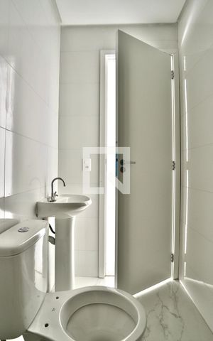 Apartamento à venda com 37m², 2 quartos e sem vaga Apartamento à venda com 37m², 2 quartos e sem vagaBanheiro