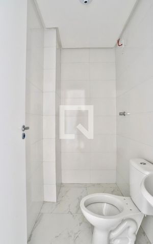 Apartamento à venda com 37m², 2 quartos e sem vaga Apartamento à venda com 37m², 2 quartos e sem vagaBanheiro