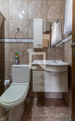 Casa à venda com 350m², 3 quartos e 5 vagasBanheiro Suíte 