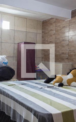 Casa à venda com 205m², 5 quartos e 3 vagas Casa à venda com 205m², 5 quartos e 3 vagasQuarto 1