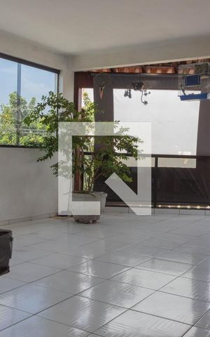 Casa à venda com 205m², 5 quartos e 3 vagas Casa à venda com 205m², 5 quartos e 3 vagasÁrea comum