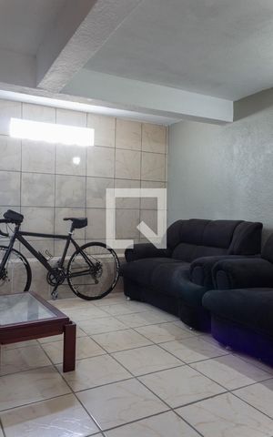 Casa à venda com 205m², 5 quartos e 3 vagas Casa à venda com 205m², 5 quartos e 3 vagasSala