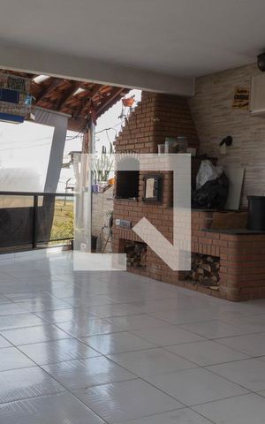Casa à venda com 205m², 5 quartos e 3 vagas Casa à venda com 205m², 5 quartos e 3 vagasÁrea comum