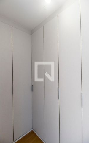 Apartamento à venda com 107m², 3 quartos e 2 vagas Apartamento à venda com 107m², 3 quartos e 2 vagasCloset da suíte