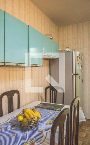 Casa à venda com 251m², 3 quartos e 3 vagas Casa à venda com 251m², 3 quartos e 3 vagasCozinha
