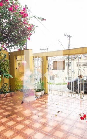 Casa à venda com 300m², 3 quartos e 4 vagas Casa à venda com 300m², 3 quartos e 4 vagasGaragem