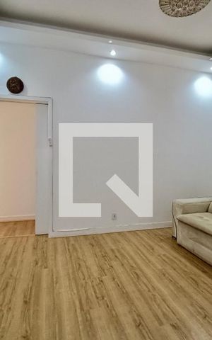 Apartamento à venda com 117m², 3 quartos e sem vaga Apartamento à venda com 117m², 3 quartos e sem vagaSala