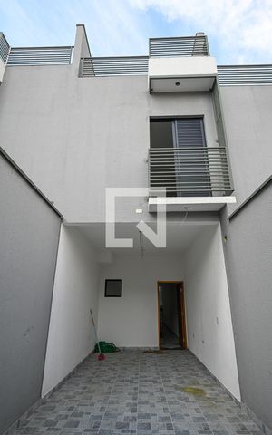 Casa à venda com 144m², 3 quartos e 2 vagas Casa à venda com 144m², 3 quartos e 2 vagasGaragem