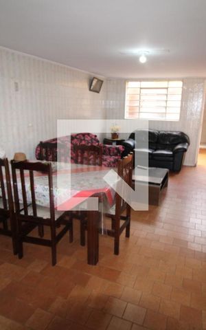 Casa à venda com 85m², 3 quartos e 3 vagasGaragem - Lazer