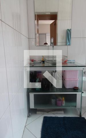 Casa à venda com 85m², 3 quartos e 3 vagasQuarto 1 - Banheiro
