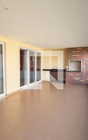 Apartamento para alugar com 302m², 4 quartos e 4 vagasÁrea Privativa