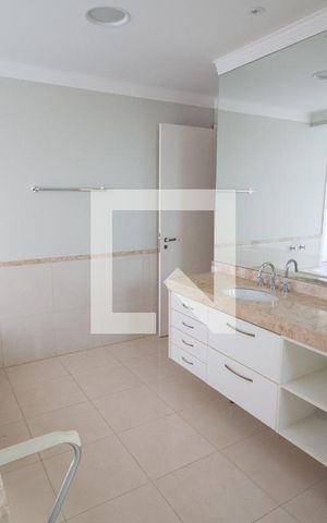 Apartamento para alugar com 302m², 4 quartos e 4 vagasBanheiro da Suíte 4