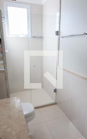 Apartamento para alugar com 302m², 4 quartos e 4 vagasBanheiro da Suíte 2