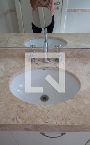 Apartamento para alugar com 302m², 4 quartos e 4 vagasBanheiro da Suíte 2