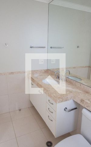 Apartamento para alugar com 302m², 4 quartos e 4 vagasBanheiro da Suíte 2