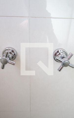 Apartamento para alugar com 302m², 4 quartos e 4 vagasBanheiro da Suíte 1