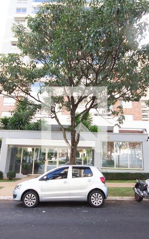 Apartamento para alugar com 302m², 4 quartos e 4 vagasFachada do condomínio