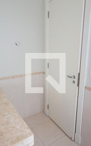 Apartamento para alugar com 302m², 4 quartos e 4 vagasBanheiro da Suíte 1