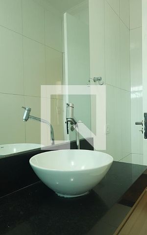Casa à venda com 393m², 4 quartos e 2 vagasBanheiro Social
