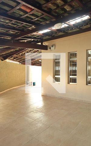 Casa à venda com 393m², 4 quartos e 2 vagasGaragem