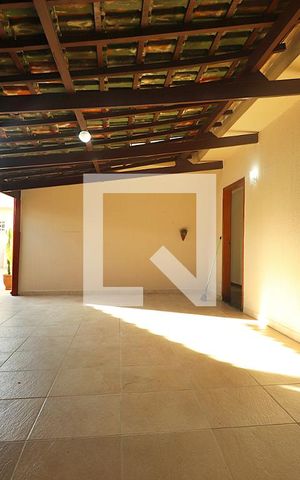 Casa à venda com 393m², 4 quartos e 2 vagasGaragem