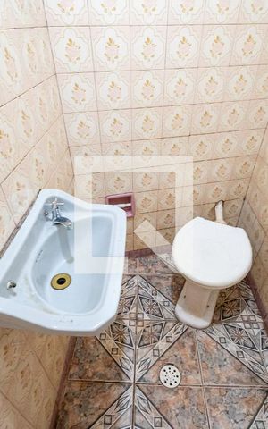 Casa para alugar com 35m², 1 quarto e sem vaga Casa para alugar com 35m², 1 quarto e sem vagaBanheiro Social