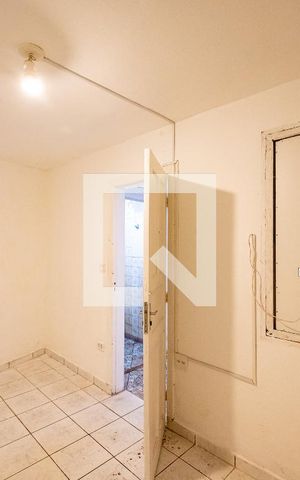 Casa para alugar com 35m², 1 quarto e sem vaga Casa para alugar com 35m², 1 quarto e sem vagaQuarto
