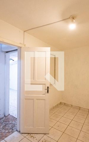 Casa para alugar com 35m², 1 quarto e sem vaga Casa para alugar com 35m², 1 quarto e sem vagaQuarto