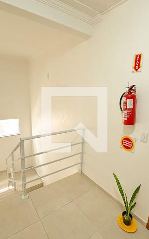 Apartamento para alugar com 60m², 2 quartos e 1 vagaEscada