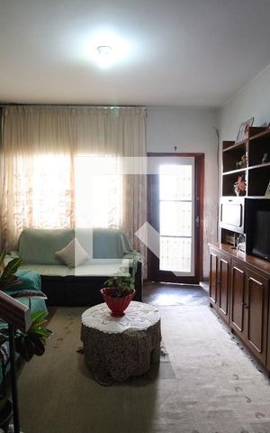 Casa para alugar com 80m², 3 quartos e sem vagaSala