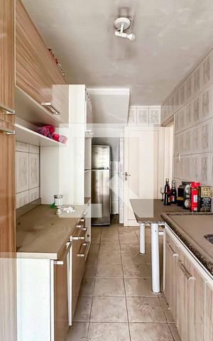 Casa à venda com 105m², 2 quartos e 2 vagasCozinha 