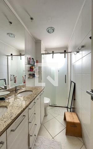 Apartamento para alugar com 144m², 3 quartos e 3 vagas Apartamento para alugar com 144m², 3 quartos e 3 vagasBanheiro da Suíte 1