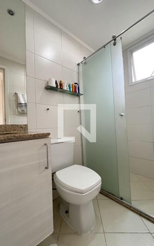 Apartamento para alugar com 144m², 3 quartos e 3 vagas Apartamento para alugar com 144m², 3 quartos e 3 vagasBanheiro da Suíte 2