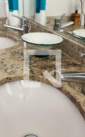 Apartamento para alugar com 144m², 3 quartos e 3 vagas Apartamento para alugar com 144m², 3 quartos e 3 vagasBanheiro da Suíte 1