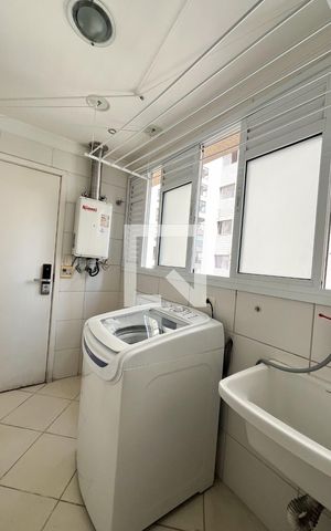 Apartamento para alugar com 144m², 3 quartos e 3 vagas Apartamento para alugar com 144m², 3 quartos e 3 vagasÁrea de Serviço