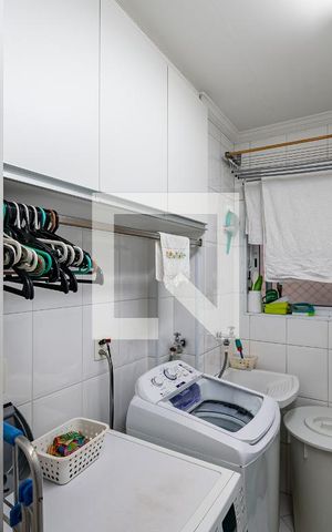 Apartamento à venda com 146m², 3 quartos e 2 vagas Apartamento à venda com 146m², 3 quartos e 2 vagasLavanderia