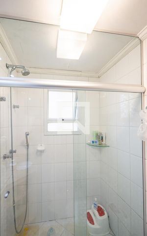 Apartamento à venda com 146m², 3 quartos e 2 vagas Apartamento à venda com 146m², 3 quartos e 2 vagasBanheiro da Suíte 1
