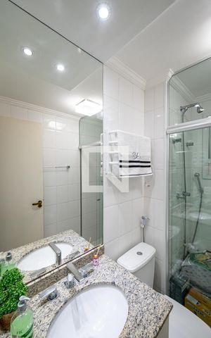Apartamento à venda com 146m², 3 quartos e 2 vagas Apartamento à venda com 146m², 3 quartos e 2 vagasBanheiro Social