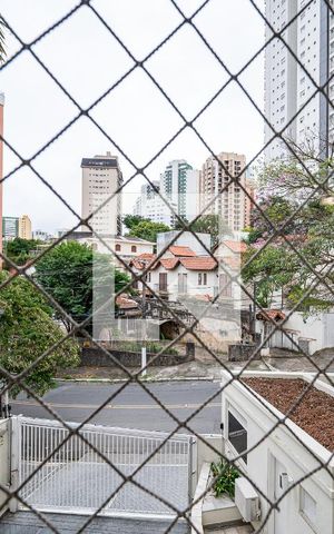 Apartamento à venda com 146m², 3 quartos e 2 vagas Apartamento à venda com 146m², 3 quartos e 2 vagasVista da Suíte 1