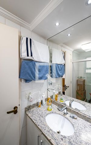 Apartamento à venda com 146m², 3 quartos e 2 vagas Apartamento à venda com 146m², 3 quartos e 2 vagasBanheiro da Suíte 2